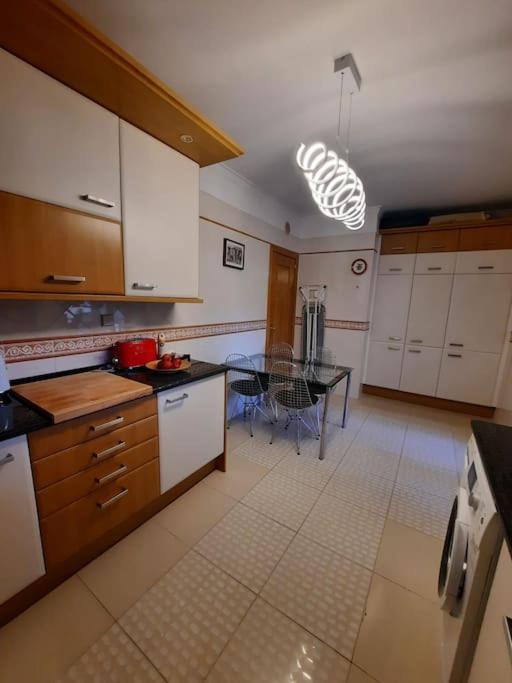 Atlantic Lodge, 1ª Linha De Praia! Кошта-да-Капарика Экстерьер фото